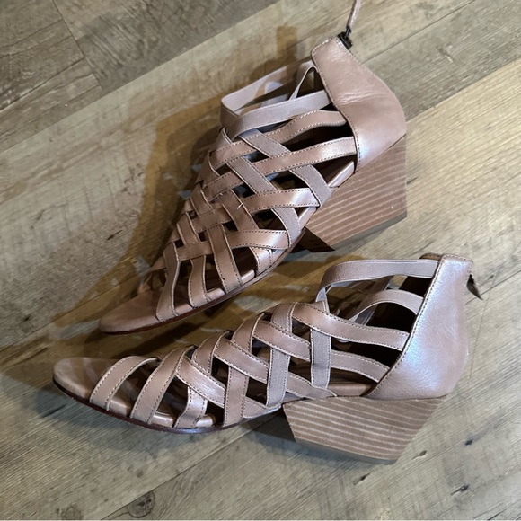 Eileen Fisher Oodle Caged Sandles - Picture 5 of 13